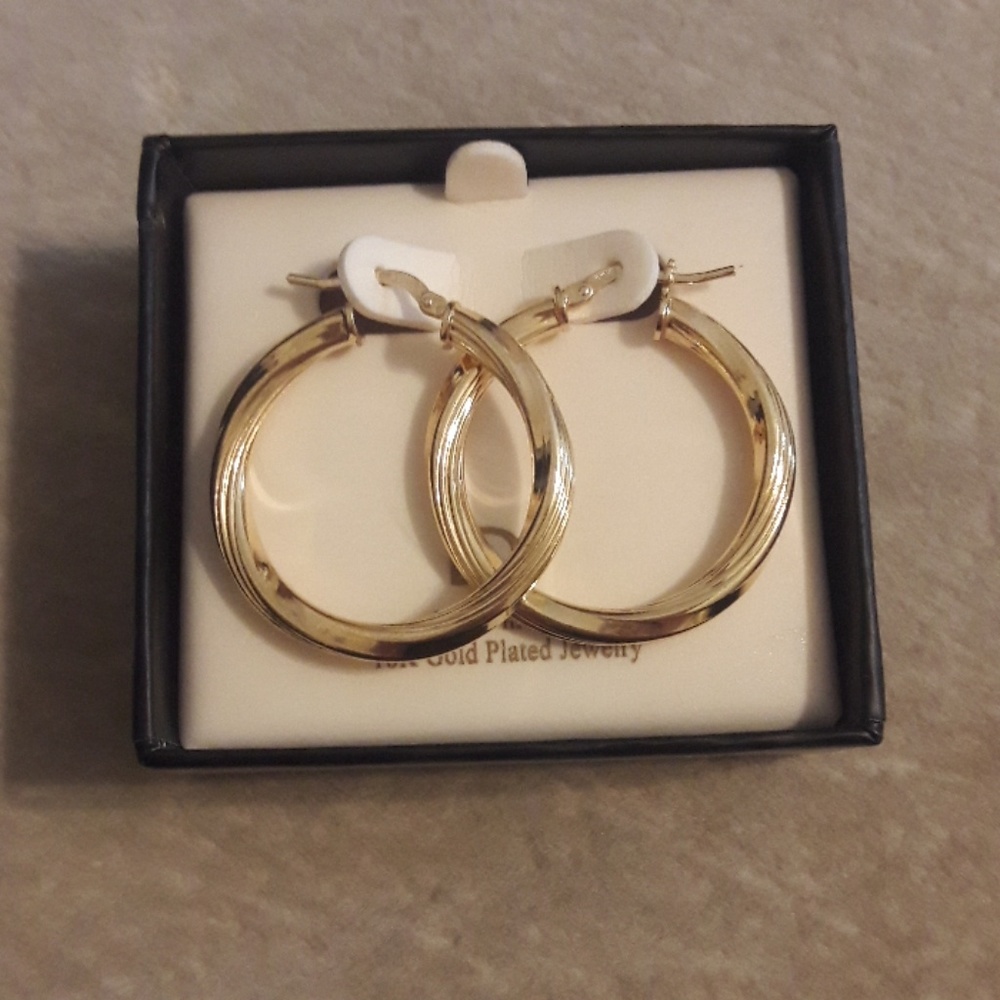 NWOT Dolce Vita 18k Gold Plated Jewlery 👑
